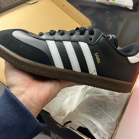 Adidas - Classic samba / unisex size KIDS 6Y / Women’s size 8 - Picture 2 of 4